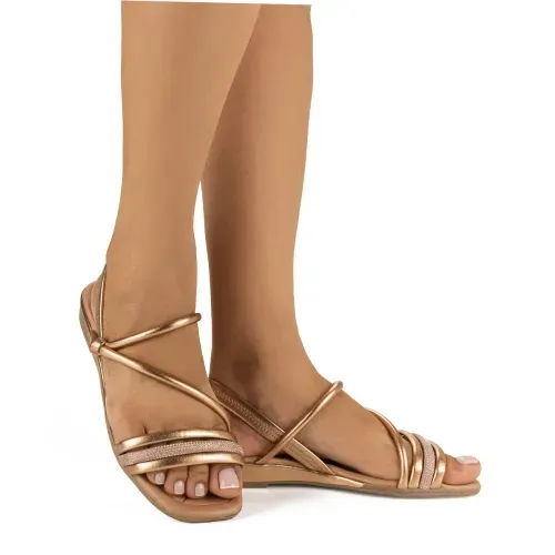 Sandália Campesí  de Calce Fácil Metalizada